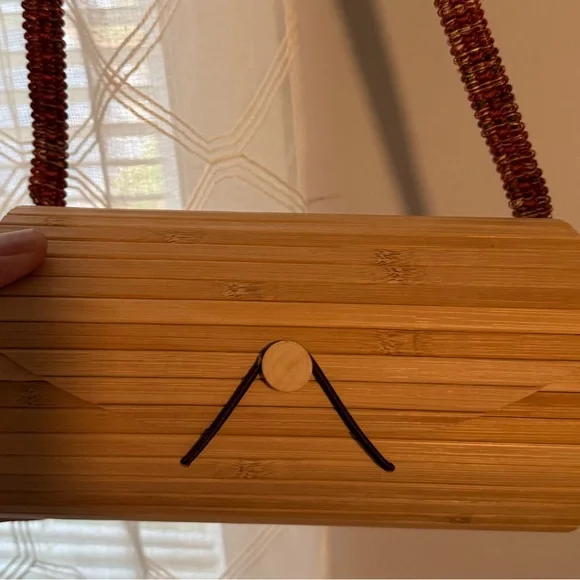 Handmade Bamboo Cylinder Handbag with Burgundy and Gold Cross body strap. - Picture 4 of 5